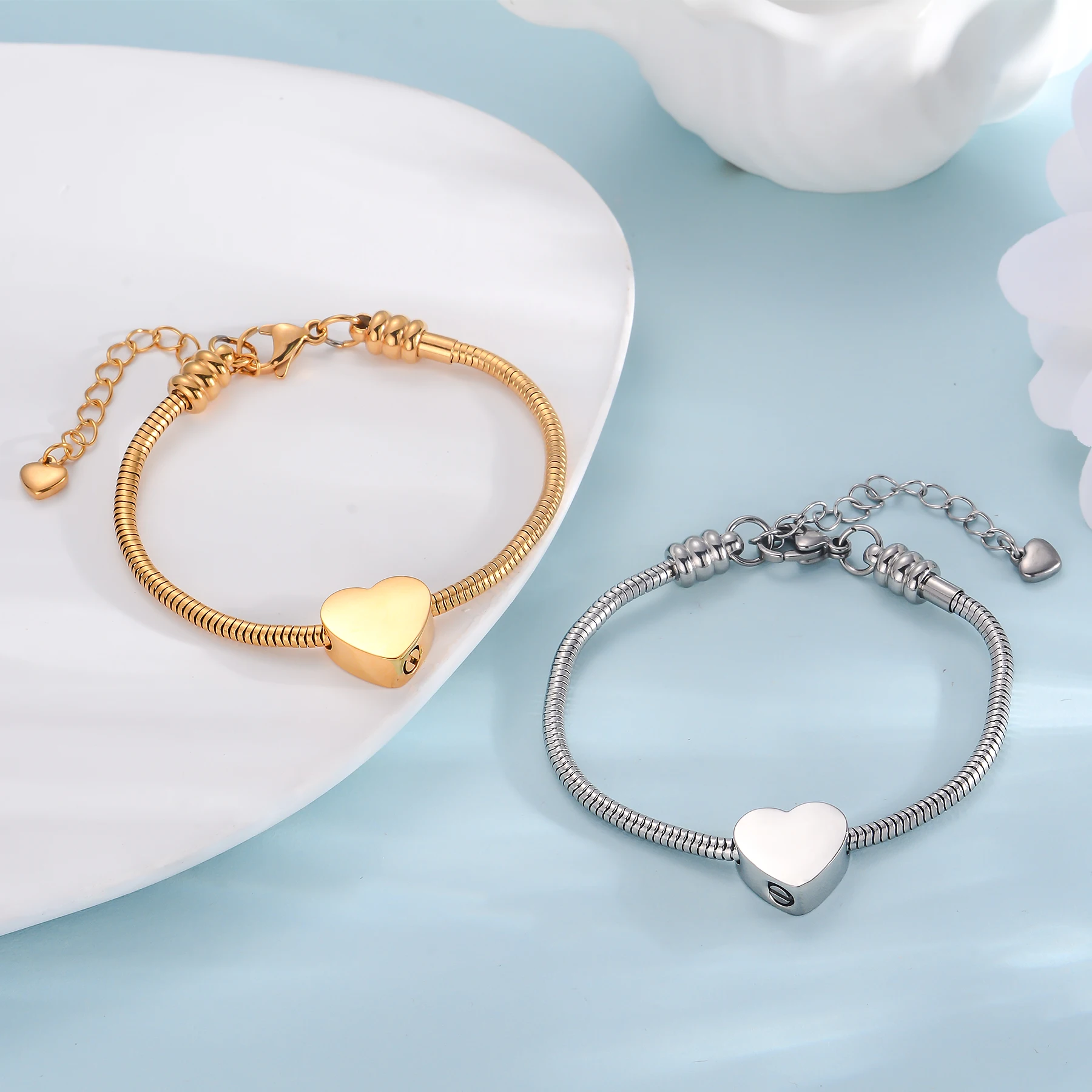 Custom Heart Bracelet for Ashes for Women Men Stainless Steel Cremation Keepsake Memorial Bangle for Human Pet Ashes Holder