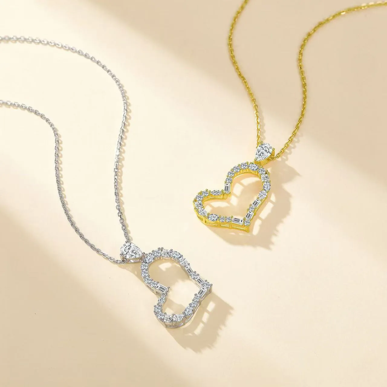 

S925 Silver Plated 18K White Gold Mozambique Diamond Luxury Heart Pendant 1.5ct for women gift