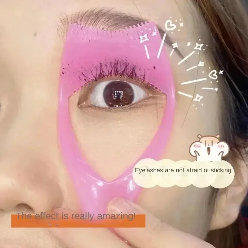 ที่ดัดขนตา 3 in 1 พร้อมที่ป้องกัน ที่หวี และการ์ดนำทาง สำหรับแต่งหน้า เครื่องมือเสริมความงาม 3 สี