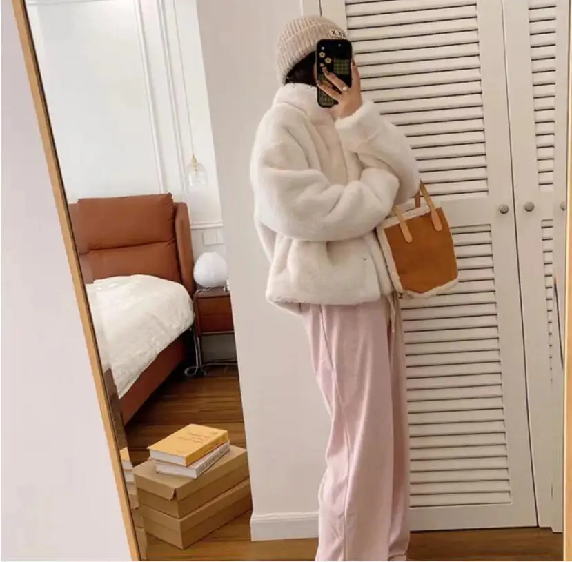 2024 Winter New Fashion Gradient Fluffy Fur Coat Women High Street Luxury Big Fur Collar Faux Fox Fur Jacket Female Overcoats