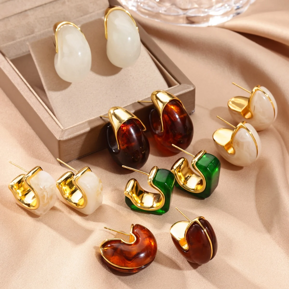 Elegant Vintage C-shape Resin Earrings For Women Girls Gold Plated Geometric Stainless Steel Earrings Waterproof Jewelry