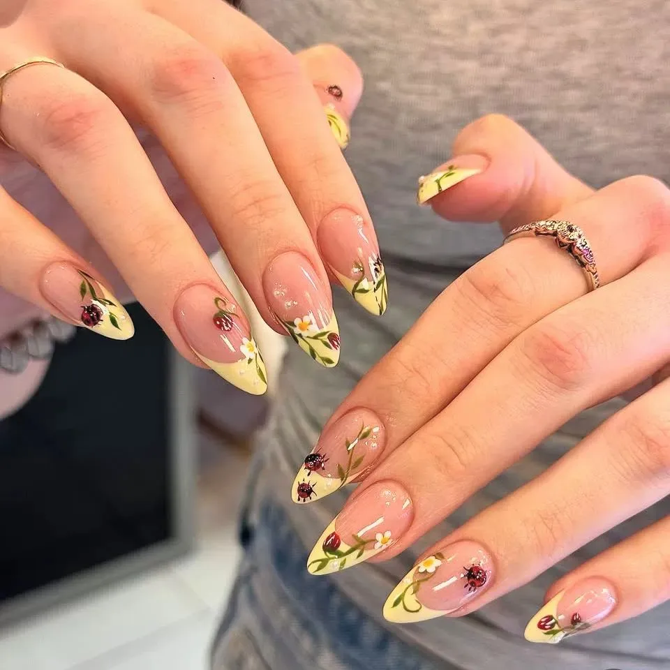 

24pcs Dopamine Yellow French Almond False Nails Elegant Garden Pattern Press On Nails Fashion Animals Wearable Fake Nails Long