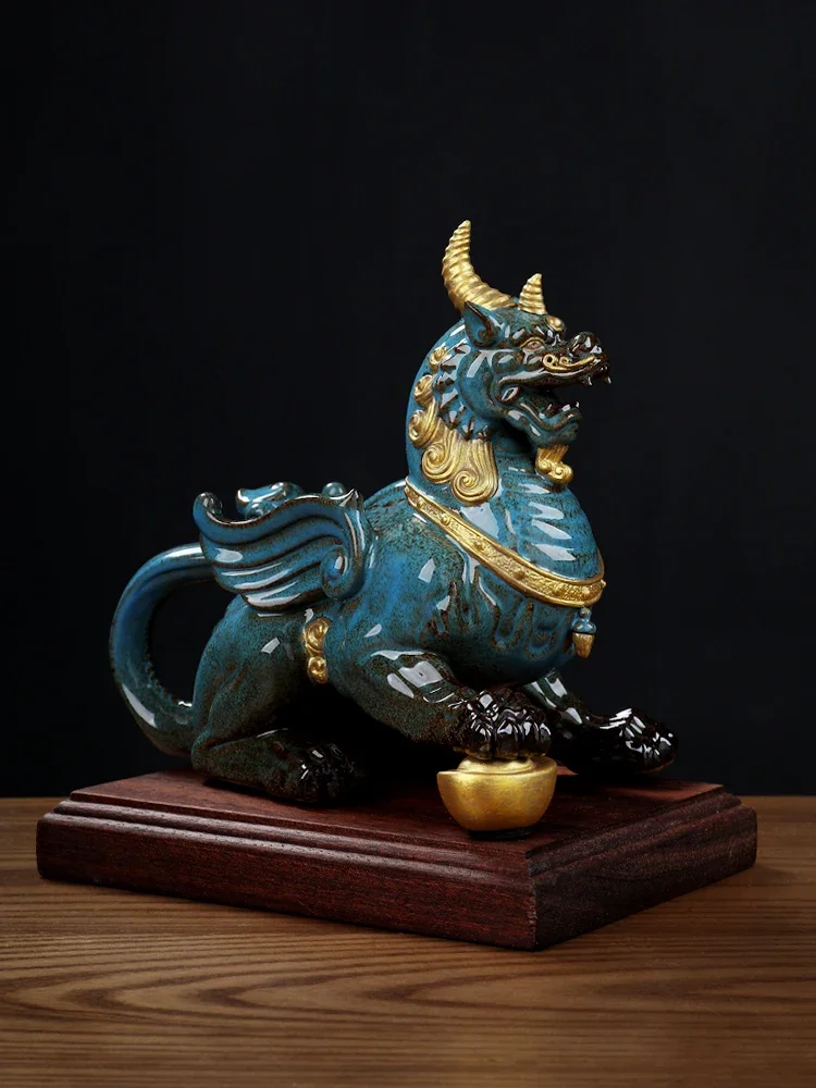 Ceramic Pixiu lucky ornament, home living room Wangcai Pixiu decorative craft housewarming gift