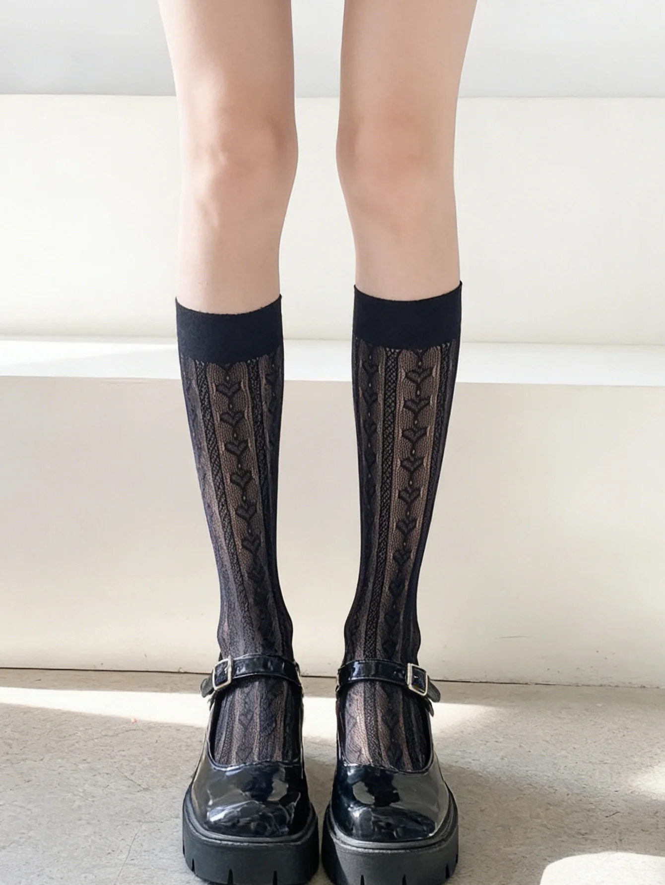 

1 пара черных кружевных носков до середины икры с сердечками, подходящих для свиданий ко Дню святого Валентина, 520 конфет, романтических ночей фестиваля Циси, Рождества