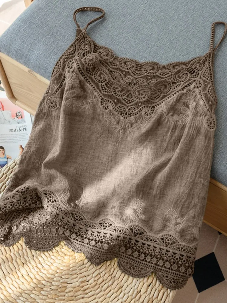 Women Casual Camis New Arrival 2023 Autumn Vintage Style Hollow Out Lace Loose Comfortable Female Sleeveless Tops M024
