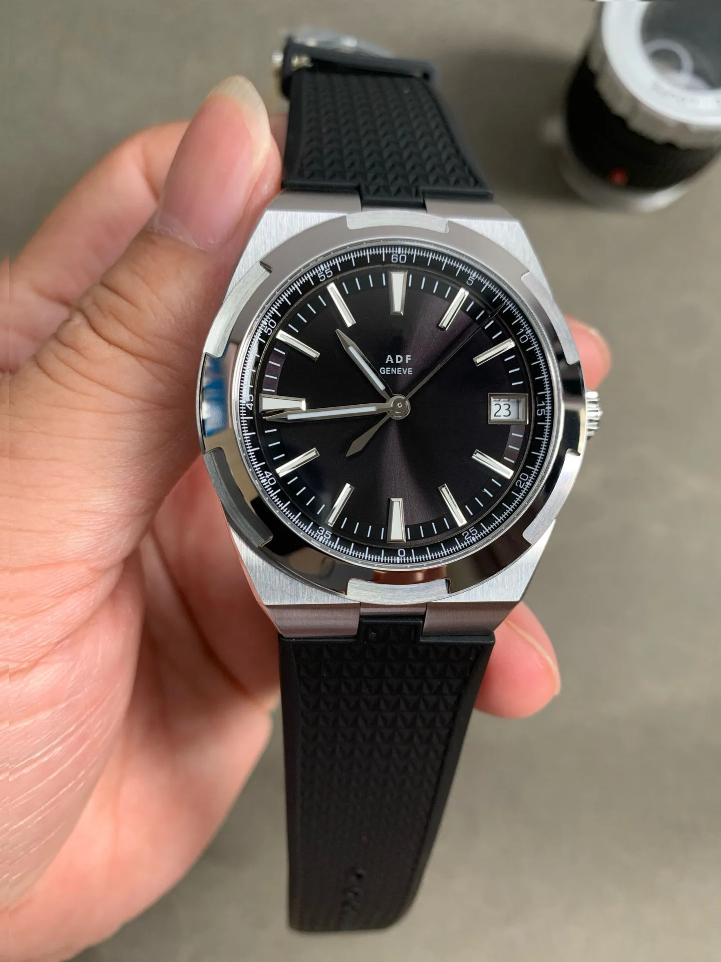 أفضل جودة في الخارج V4500 ساعة يد أوتوماتيكية بأفضل جودة للرجال مقاومة للماء للسباحة ضمان 3 سنوات