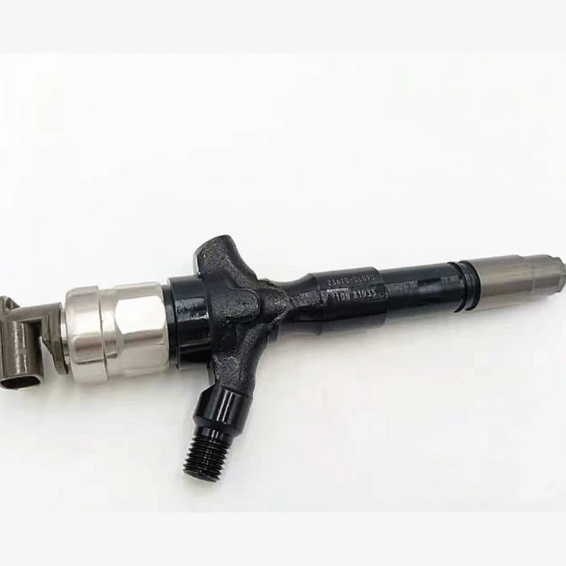 Fuel Injector Diesel Injector 0445110141 23670-0L090 For DENSO Common Rail Injector For Hilux 2.5d 3.0d 2010- 2KD-FTV 1KD-FTV