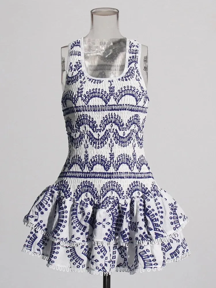 TWOTWINSTYLE-vestidos bordados para mujer, minivestido liso sin mangas con cuello en U, cintura alta, adelgazante, Patchwork, plegable, moda femenina