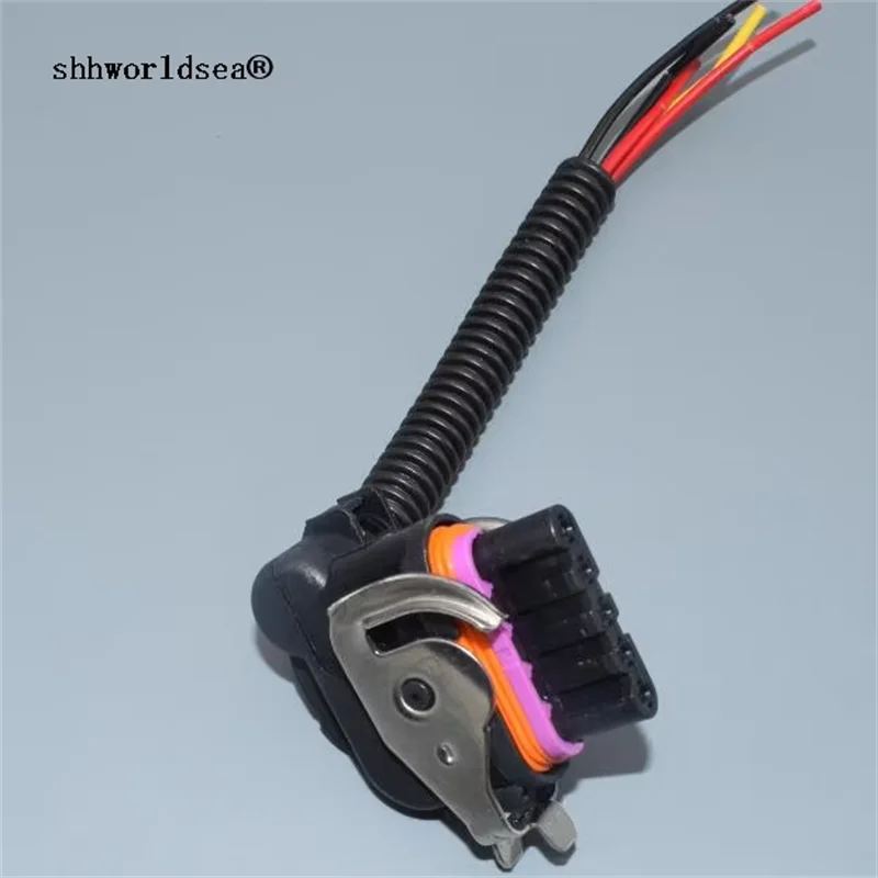 1PCS Auto Parts Connector Wiper Motor Generator Plug For Volvo For Great Wall Geely 18242000000 Waterproof Connector PLUG