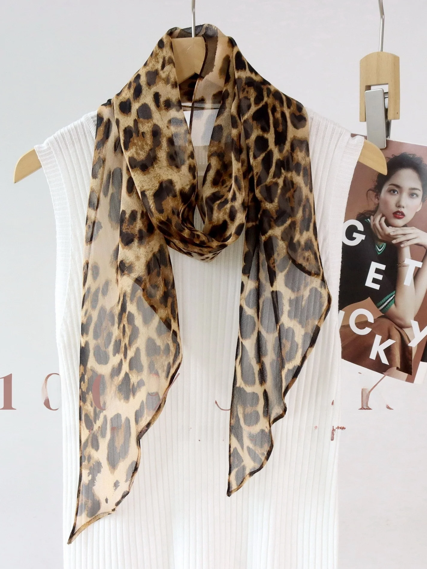 レディースファッション-レオパード柄-シルクスカーフ-ロング-レクタングル-ネックタイ-春夏-高級感-マルベリーシルク-新作-2026