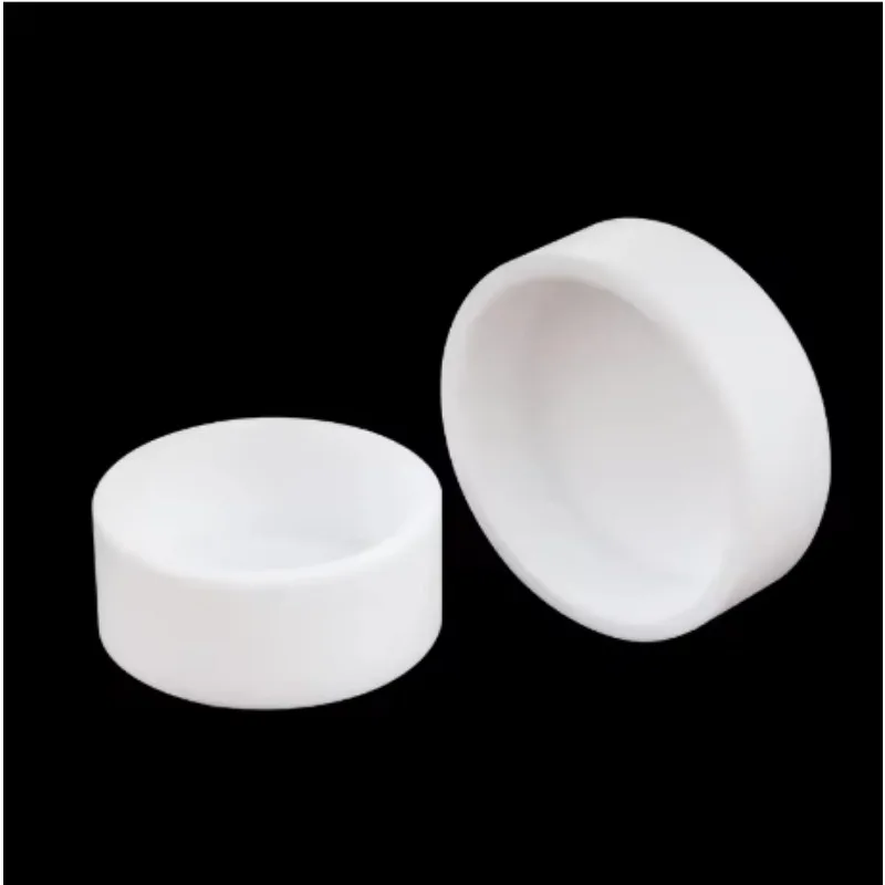 منفضة سجائر السيراميك الأبيض الإبداعية الرجعية مكافحة يطير الرماد مكتب المنزل فندق غرفة المعيشة لوازم التدخين اكسسوارات السيراميك الأبيض