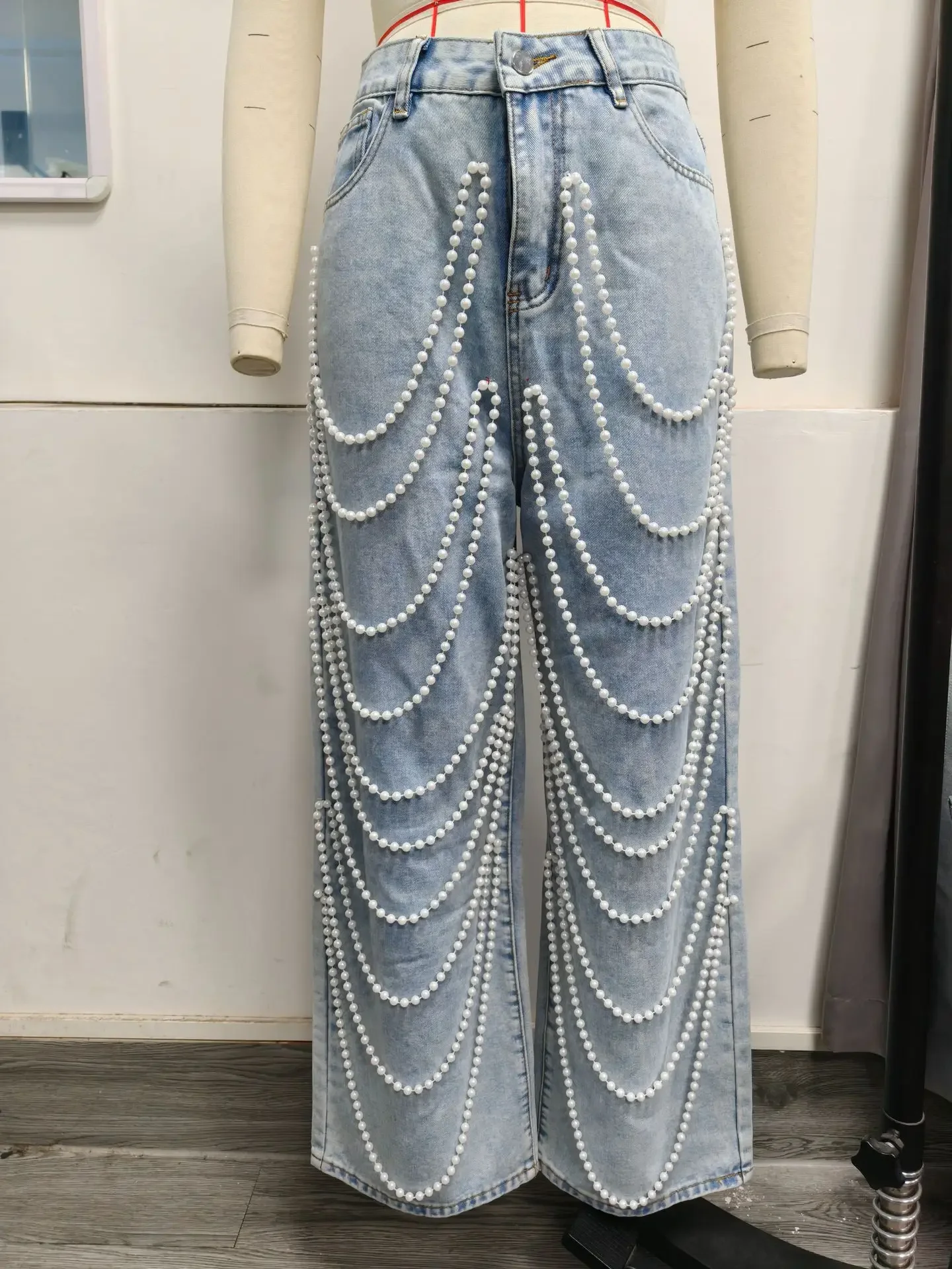 Jeans Wanita Celana Lurus Pinggang Tinggi Manik-manik Dicuci Tertekan Vintage Kantong Tombol 2025 Pakaian Jalanan Wanita Denim Celana
