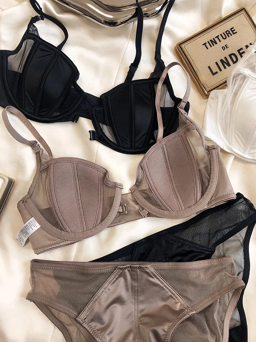 كوب أرنب من الساتان بإبزيم أمامي تجمع الملابس الداخلية ثدي كبير يظهر مجموعة ملابس داخلية صغيرة من الجانب حمالة صدر مجوفة مثيرة #6