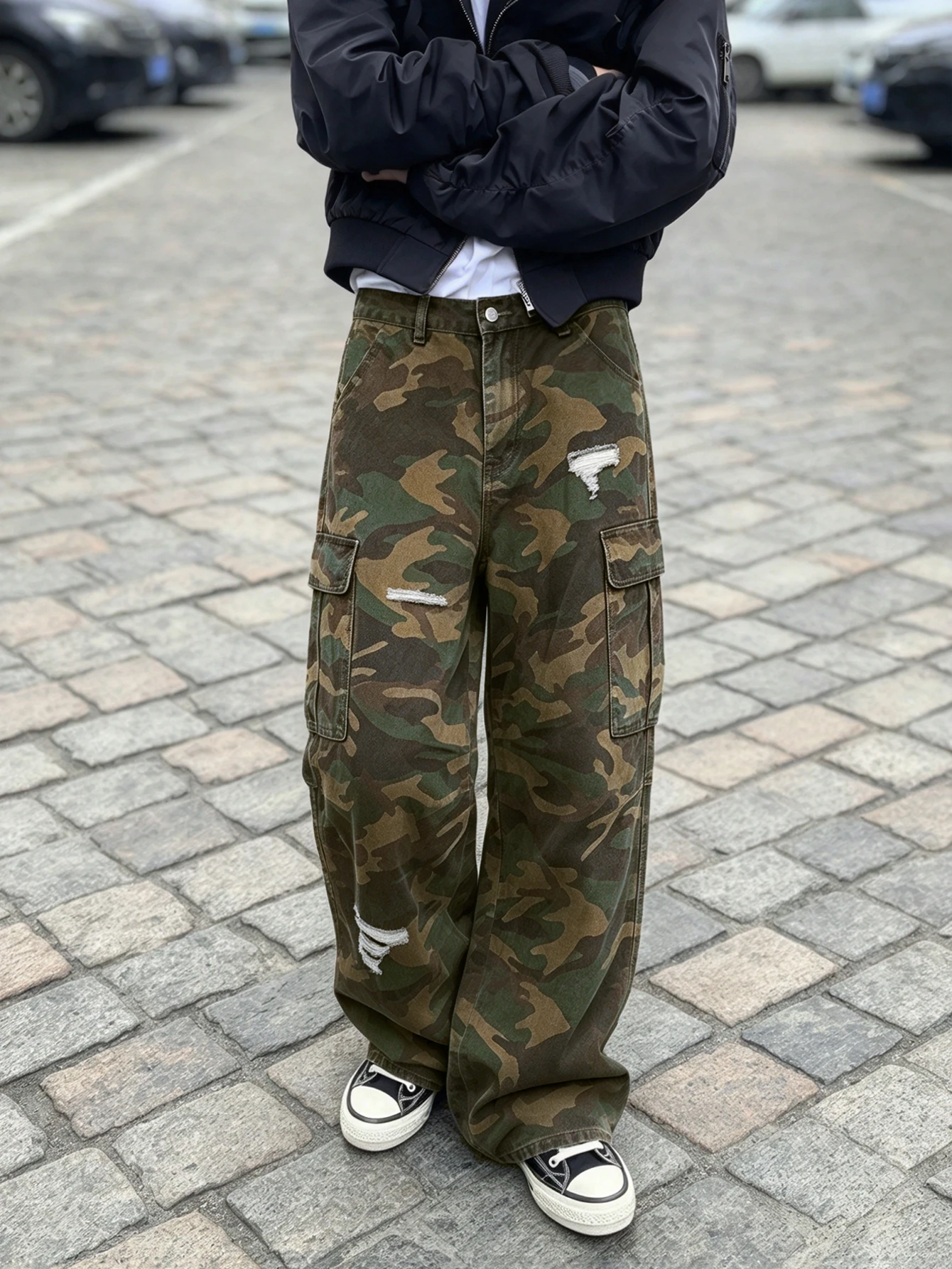 Men's Vintage Ripped Camo Cargo Jeans, Multi-pocket Wide Leg Straight Pants, Streetwear Distressed Camouflage Casual Trousers