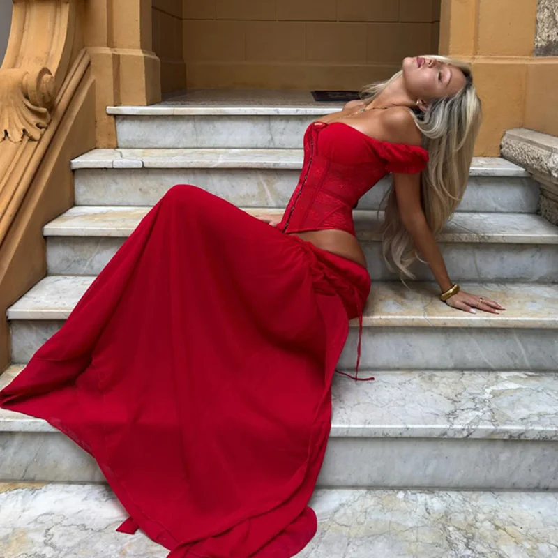 

Elegant Boho Spanish Style Red Corset Two Piece Set Chic Boat Neck Off Shoulder Lace Crop Top Flowy Maxi Skirt 2026 New Outfit