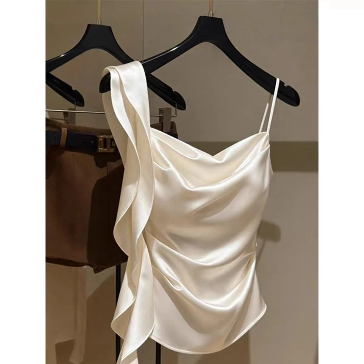 Elegant Sleeveless Strap Vest Women's Summer Waist-Cinching Design with Drifting Sashes Short Top Fashionable Backless Slim Fit