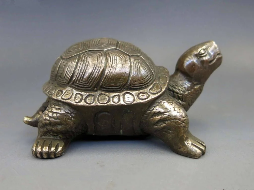 Китайская медная латунная резная статуя черепахи морской черепахи Китайская медная латунная резная статуя черепахи морской черепахи