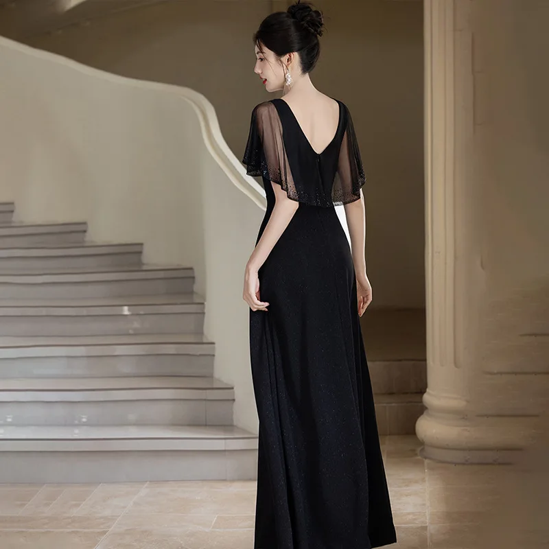 

Temperament Black Deep V-neck Evening Dress A-line Floor Length Formal Banquet Dresses Backless Sexy Prom Gown For Women