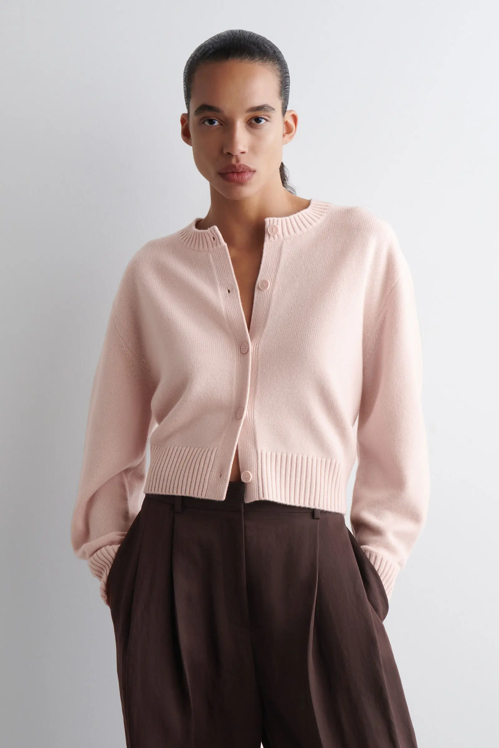 

Ethereal MD 2025 cos autumn new style of Ladies' casual and fashionable standard style blended pink knitted cardigan