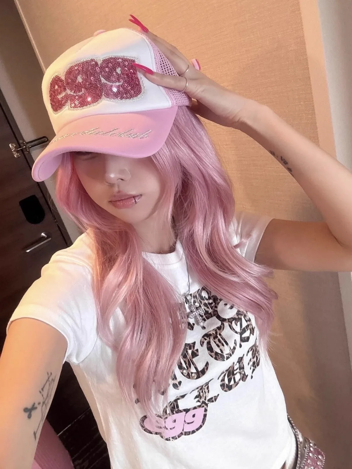 

Fanhua Auntie ugh Spicy Early Day Sle Abi Leopard Print Letter T-irt Slim Fit ort Sve round Ne Cotton Blend Top