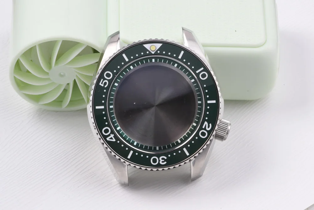 3.8 Uhr Stahl-Uhrengehäuse MM300 Uhrengehäuse Leuchtendes Saphirglas Taucheruhr für NH35/NH36 Automatikwerk Uhrenteile – Detail 2