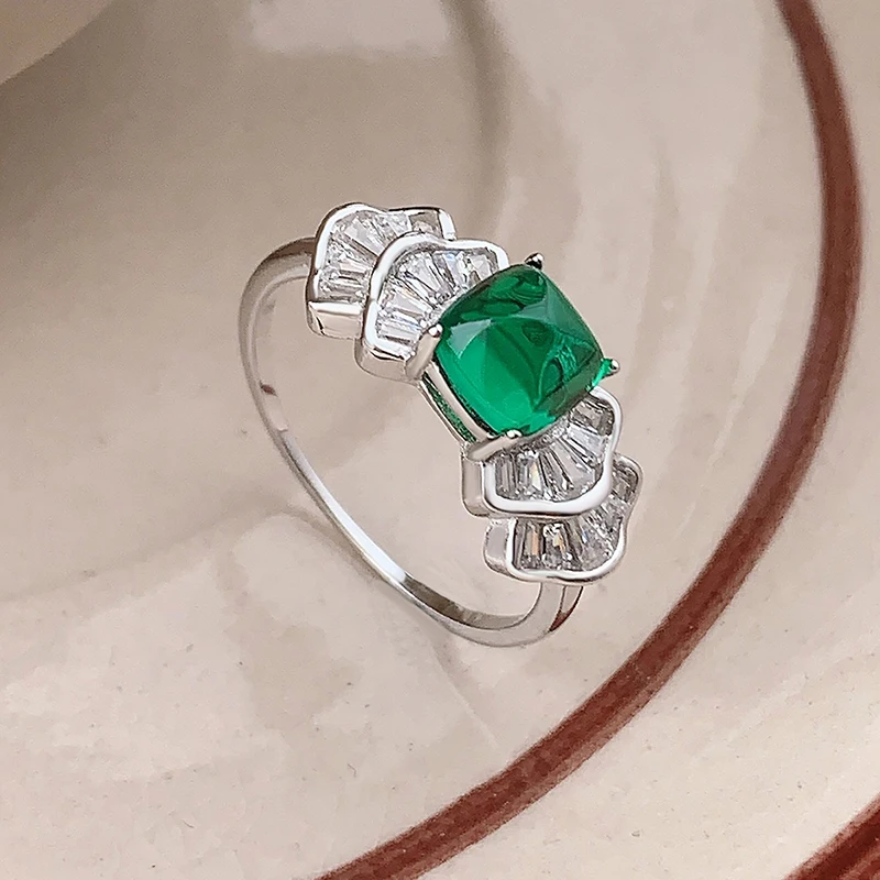 

Fashionable Personality S925 Silver Square Green Diamond Irregular Temperament Ring