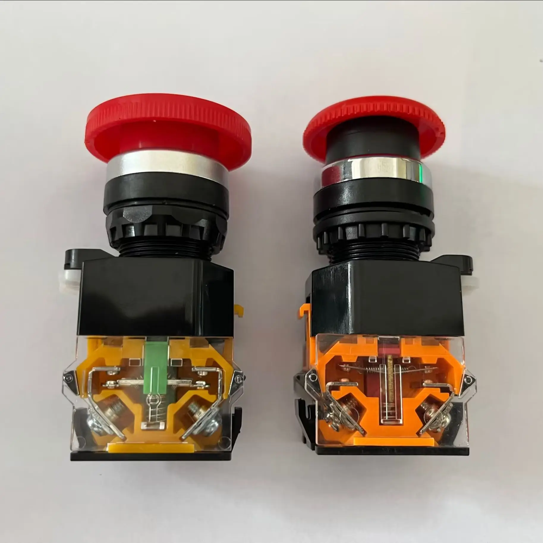 Emergency Stop 10A 380V 22mm Self-Locking Head Power Mushroom Push Button Switch 1NO 1NC LA38-11ZS