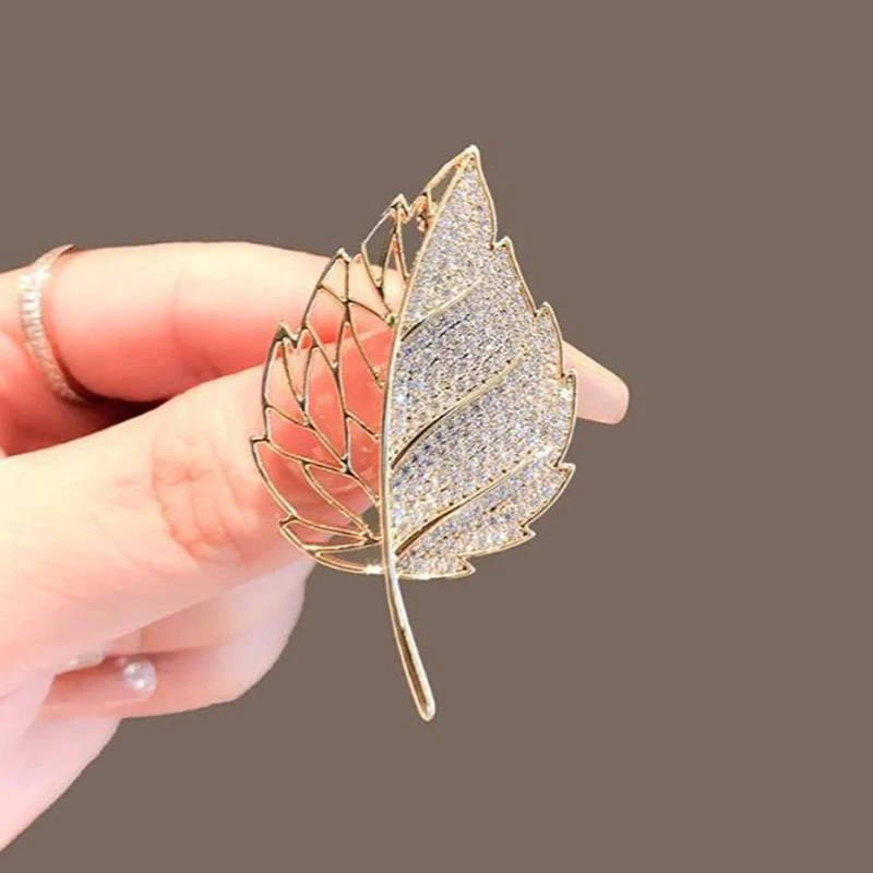 

Fashion Rhinestone Leaves Brooches Pin For Women Clothing Coat Jewelry Accessries Gifts