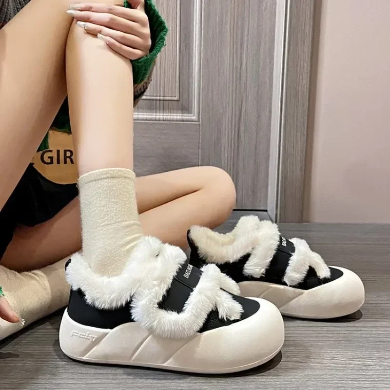 Shoes Woman 2024 Trend Winter Plush Snow Boots for Women Thick Cotton Shoe for Versatile and Warm Look Design Boots