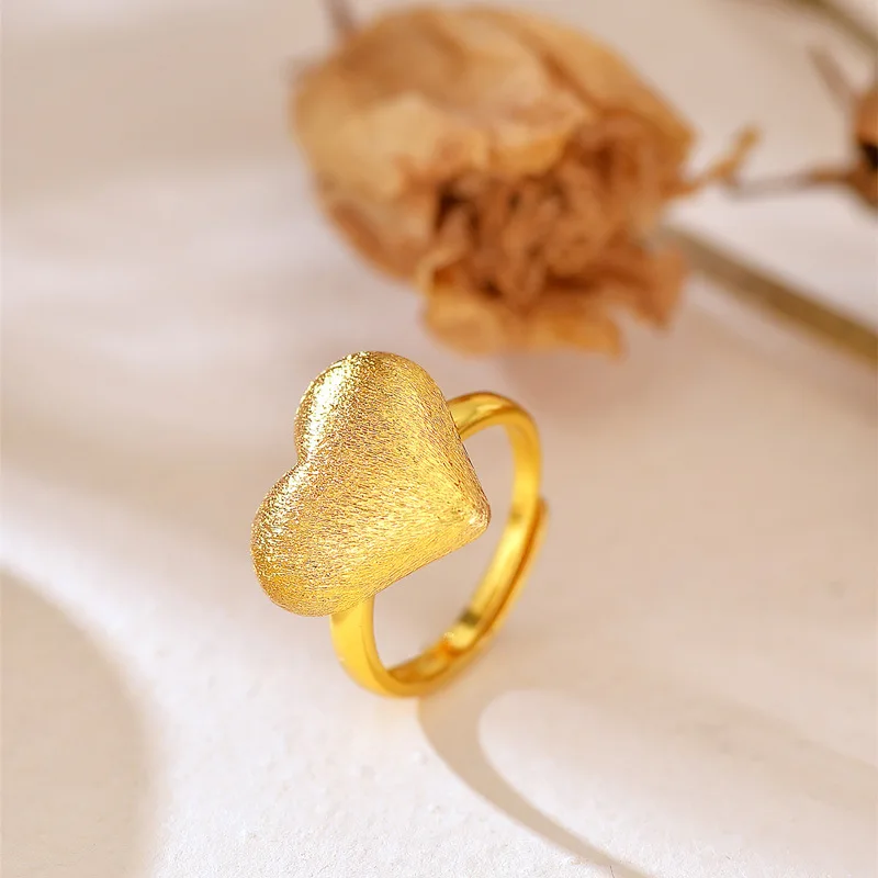 9999 gold retro heart-shaped ring for women, a small and exclusive luxury item with Chinese style, featuring an adorable