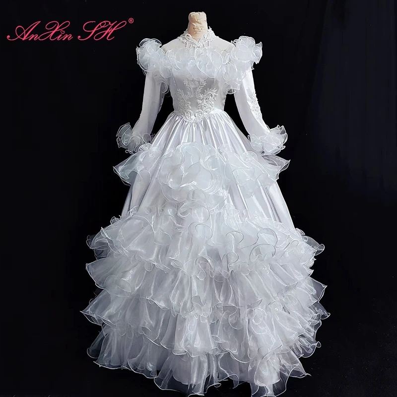 

AnXin SH vintage white ruffles flower lace princess v neck beading pearls long sleeve ball gown bride Antique wedding dress