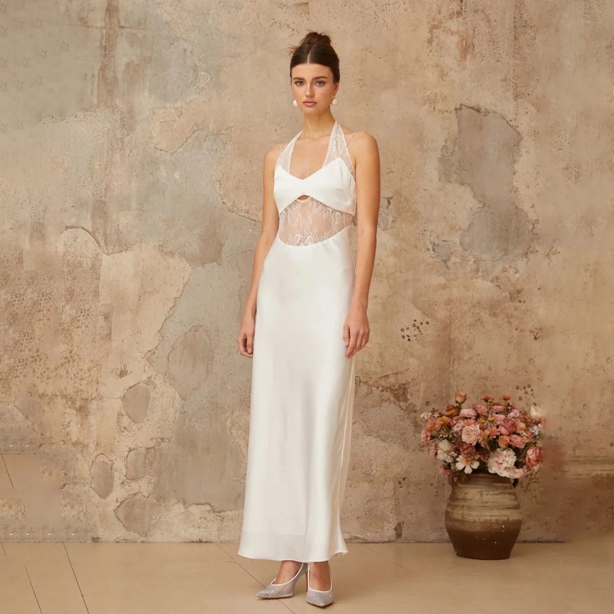 فستان KWTX نسائي 2026 من الساتان والدانتيل بدون حمالات مثير بفتحات أنيقة للحفلات ملابس الشارع لربيع وصيف الحد الأدنى الراقية