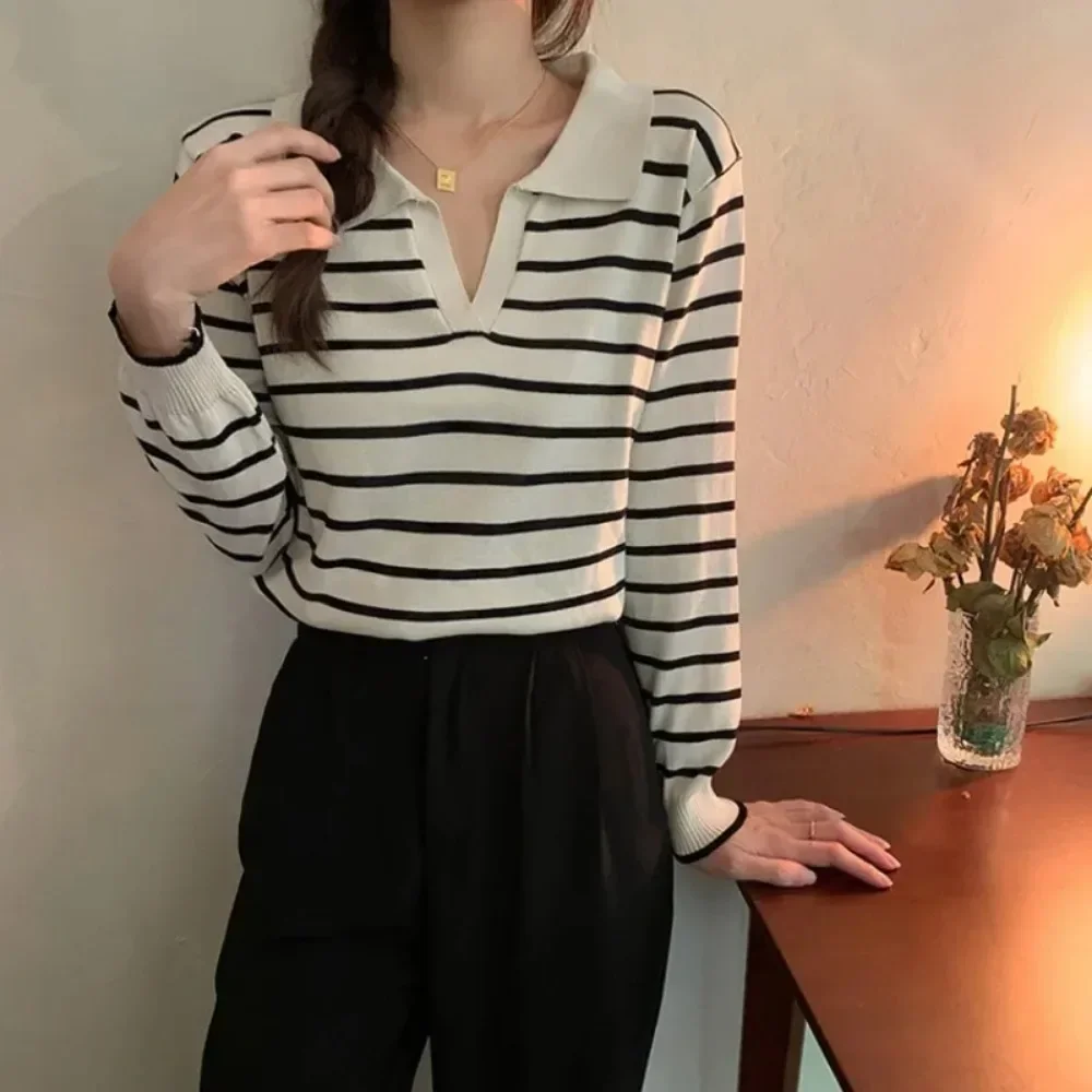 

Women's Striped V-Neck Polo Knit Sweater, Spring and Autumn Long Sleeve Layered Top for Casual Versatile Outfits