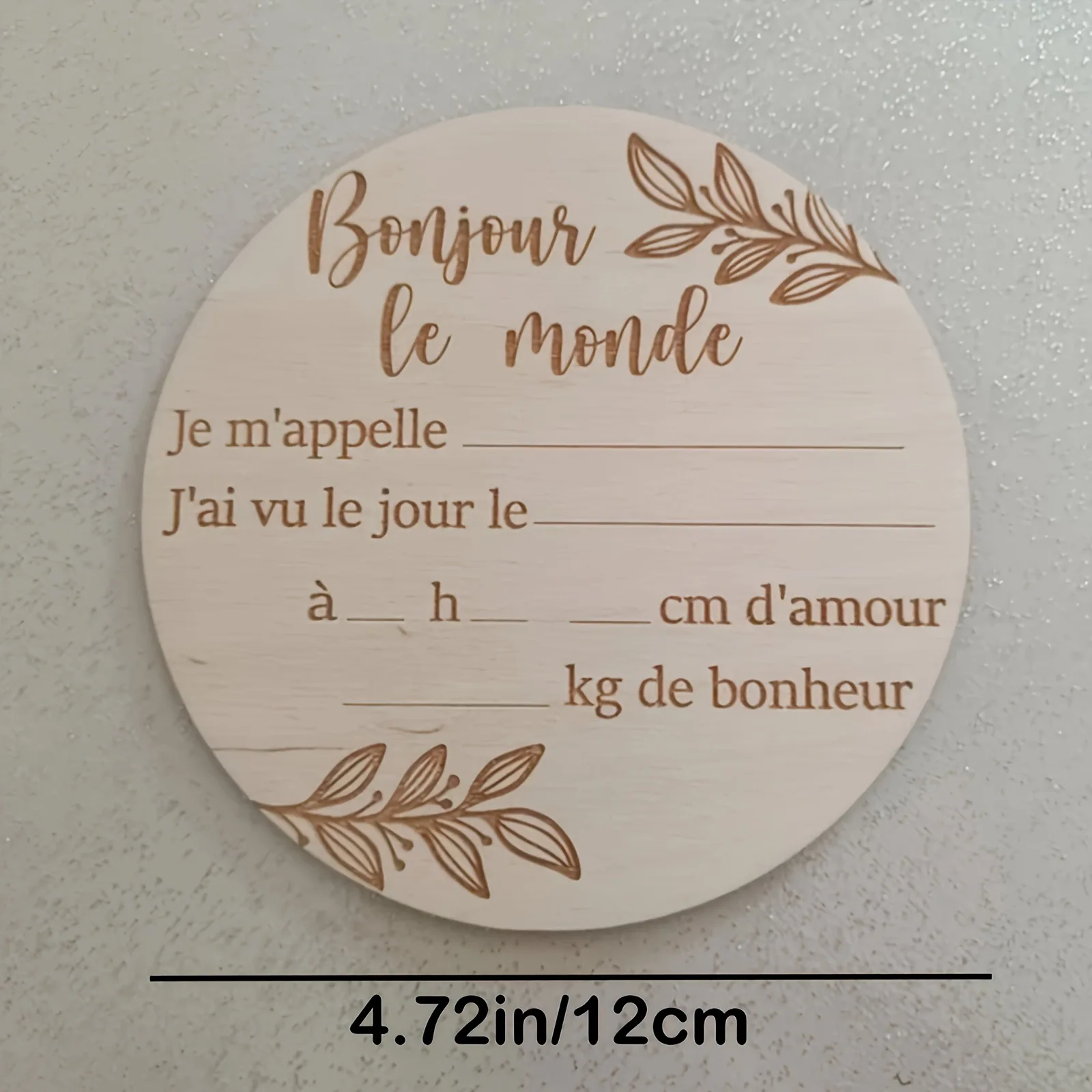 1 Piece baby Newborn Welcome Sign Wooden Carved Design 'Hello World' baby Shower Natural Wood Suitable for New Parents and Teena