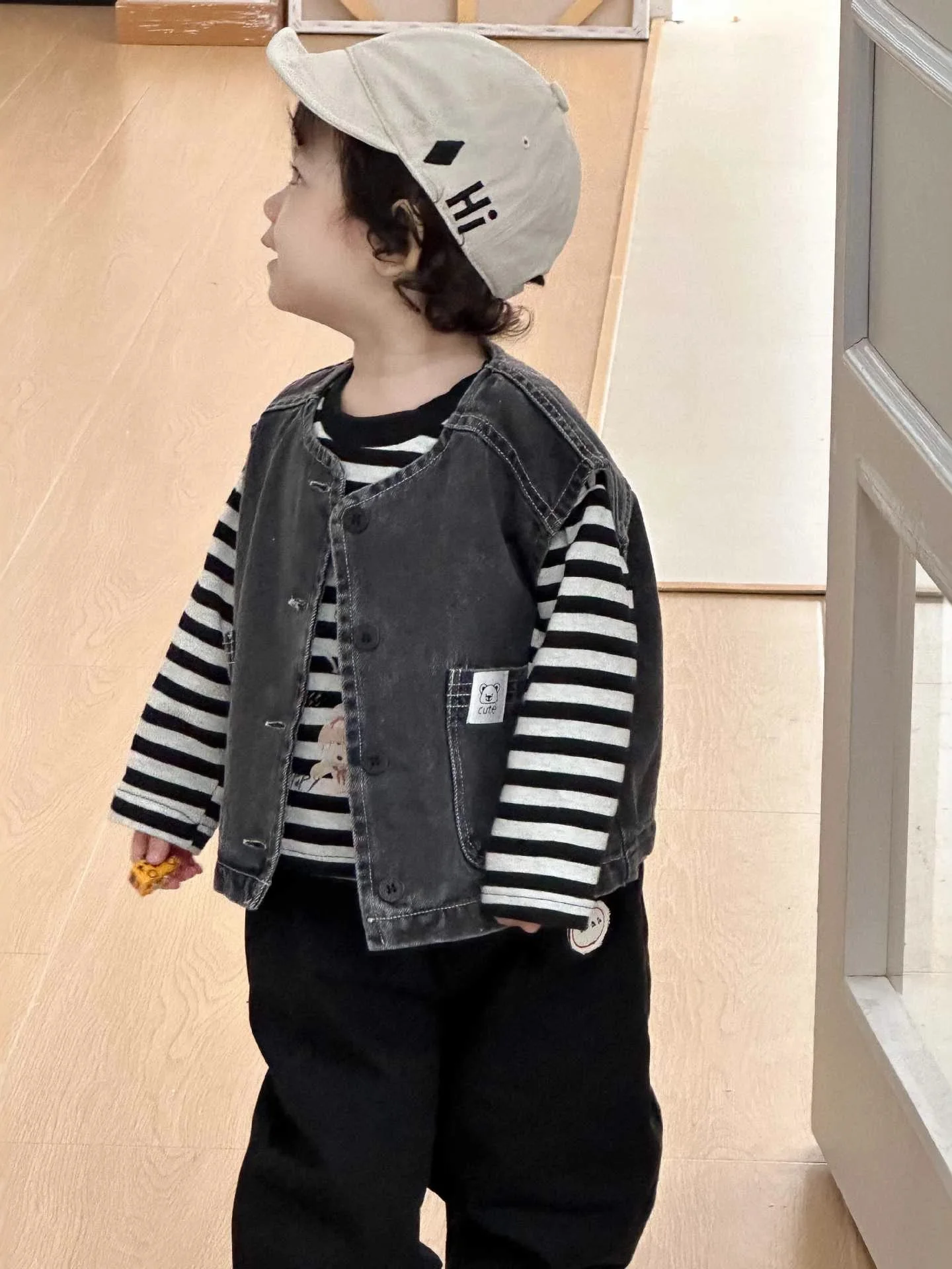 春子供デニムベストジャケットセットベビーボーイストライプスウェットスーツ韓国スタイル子供服ベビー服春コレクション