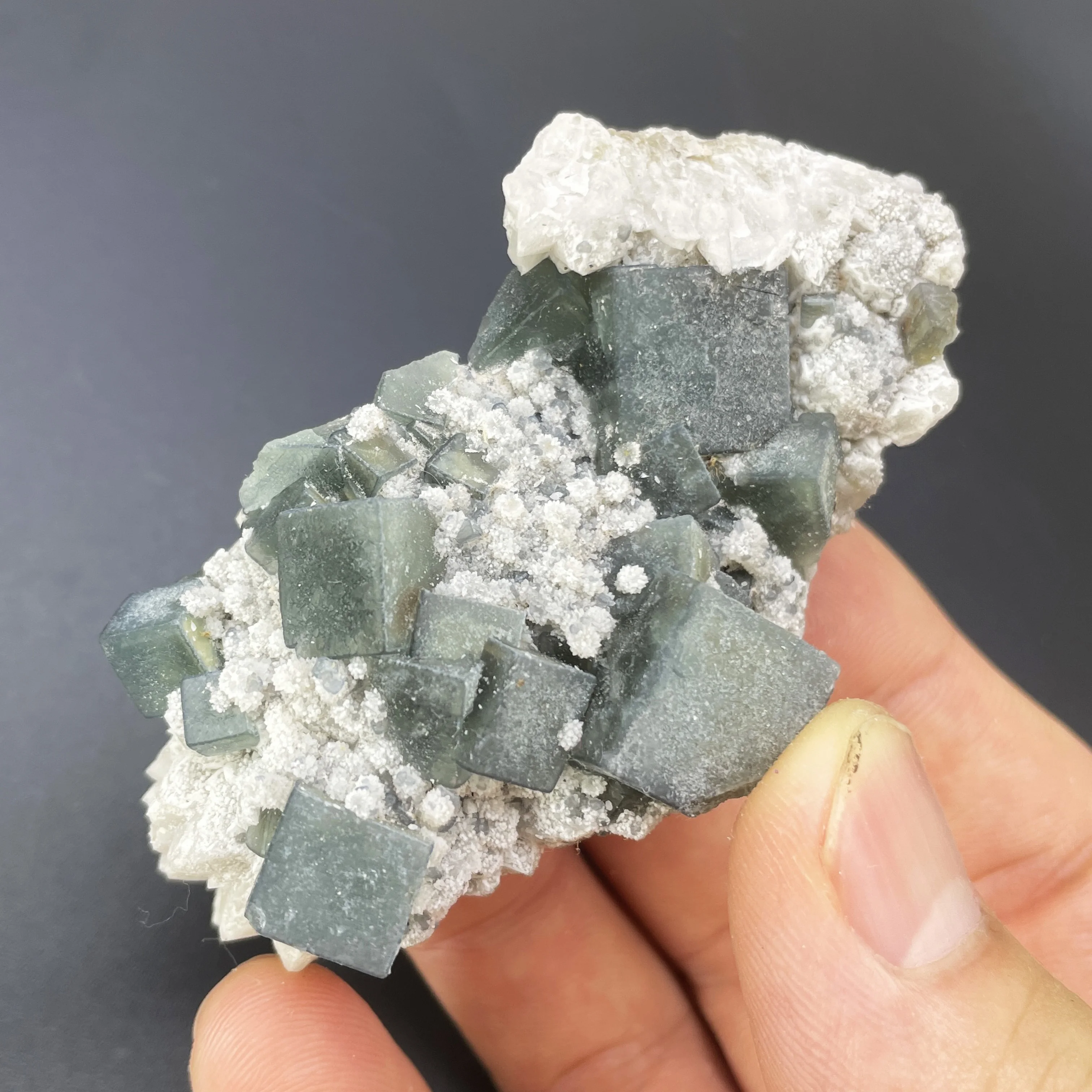 Natural Inner Mongolia Green Fluorite Mineral Specimen Crystal Quartz Healing Stone Teaching Collection Home Decor