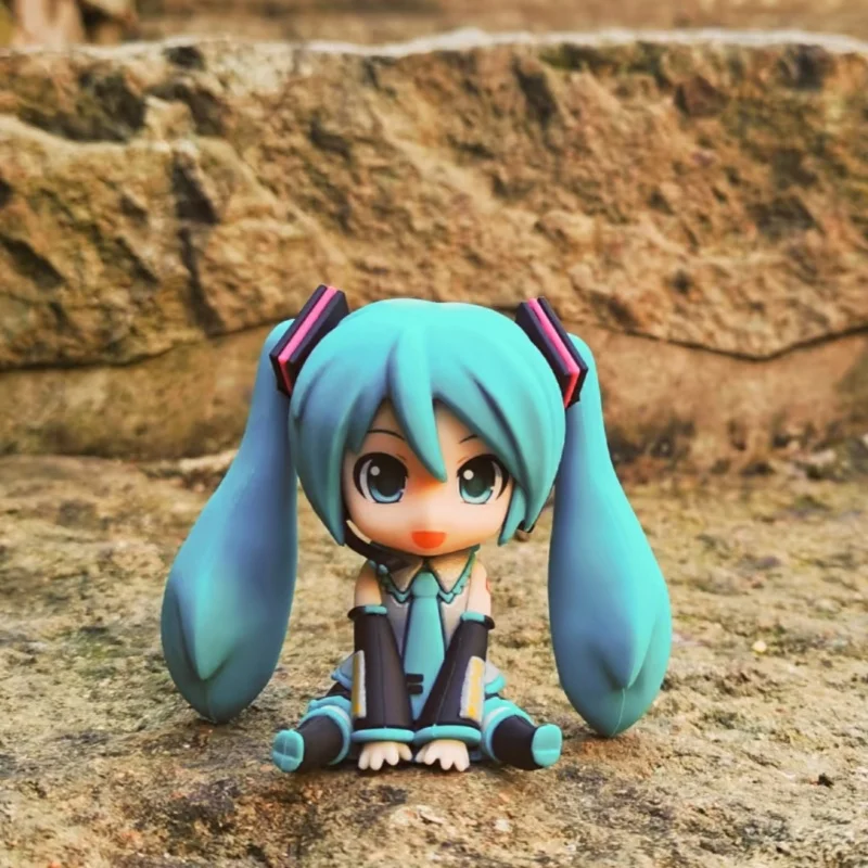 en-stock-figurine-originale-authentique-gsc-hatsune-miku-8cm-modele-de-personnage-d'anime-collection-de-jouets-cadeau-figurine-q-version-ornement