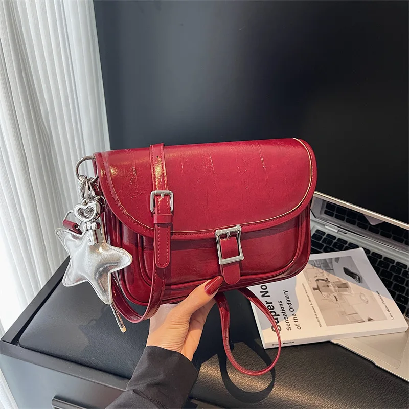 

2025 Summer Retro Handbag Fashion Large Capacity Shoulder Messenger Niche Tote Commuter Bag