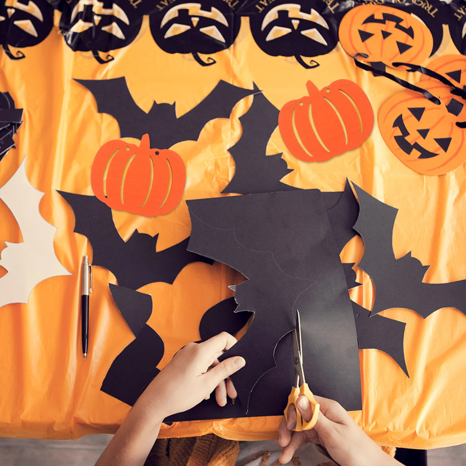 

10 Pcs Pumpkin DIY Accessories Halloween Decorations Cutouts Style Chips Sawdust Craft