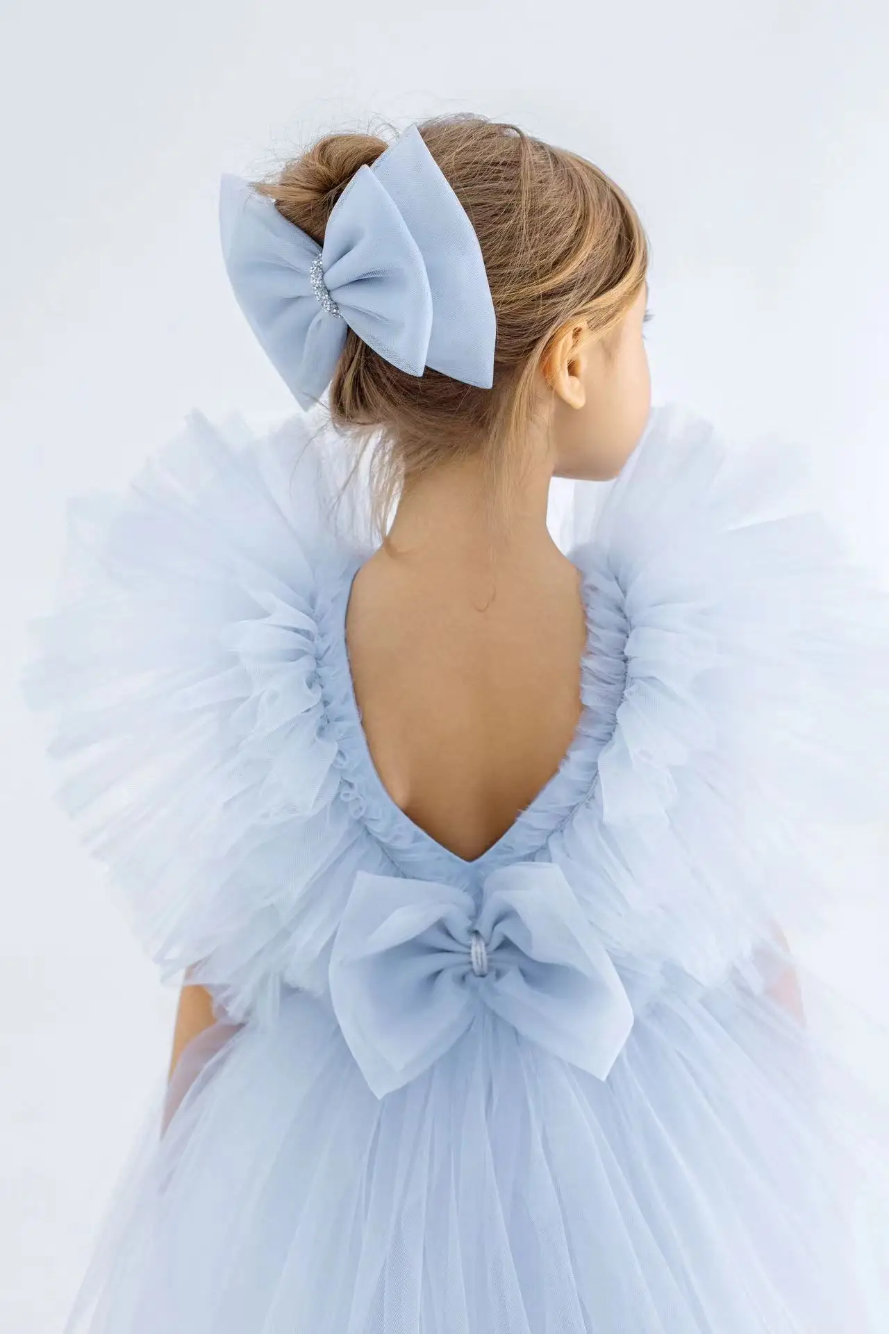 Abito da ragazza di fiore azzurro cielo per matrimonio in tulle gonfio senza maniche elegante principessa bambino primi abiti da festa di compleanno eucaristici