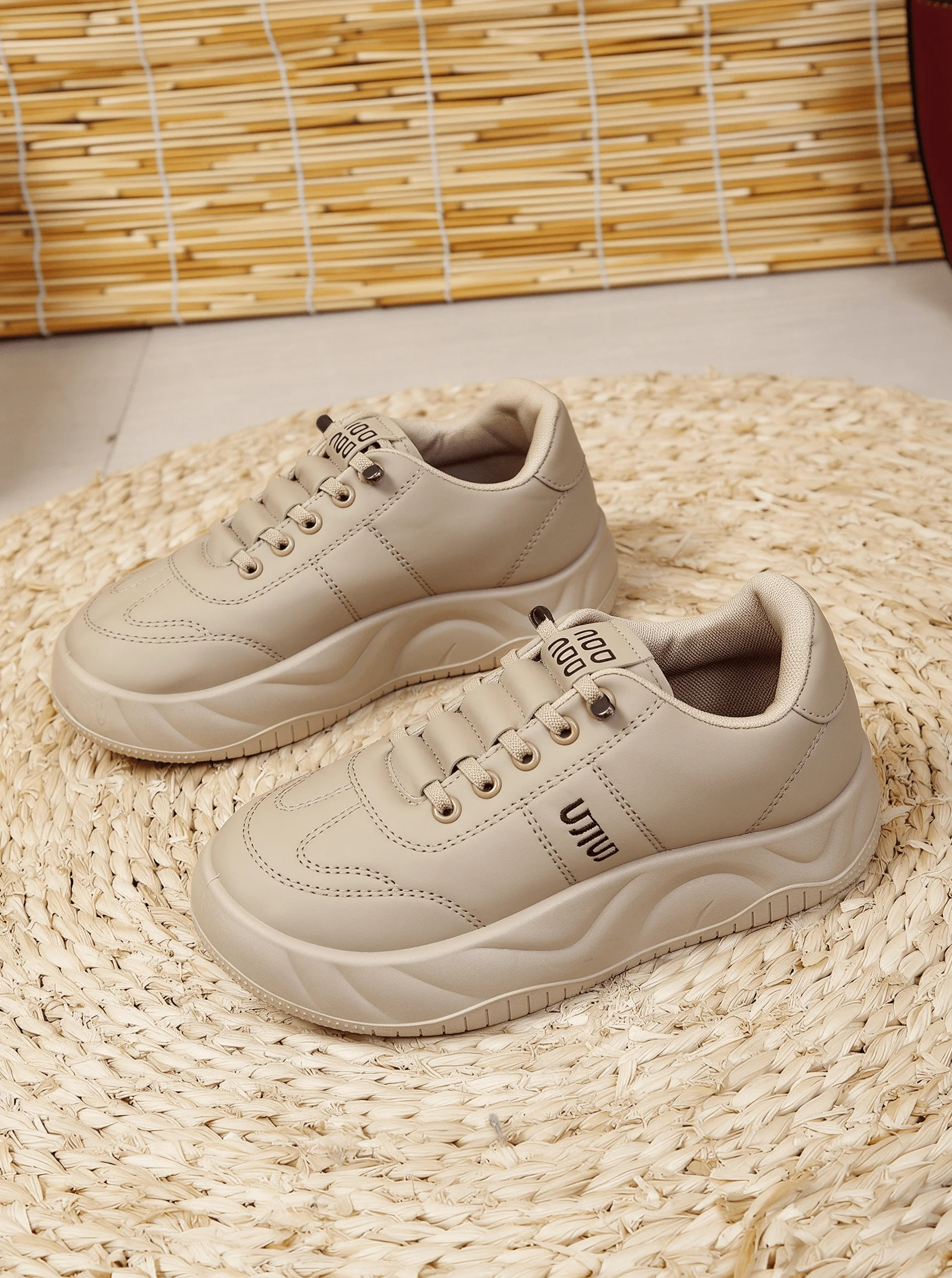 Damen-Plateau-Sneaker - Dicksohlige, einteilige, zum Überziehen und Schnüren geeignete Freizeitschuhe - Modische und vielseitige Laufschuhe – Detail 1