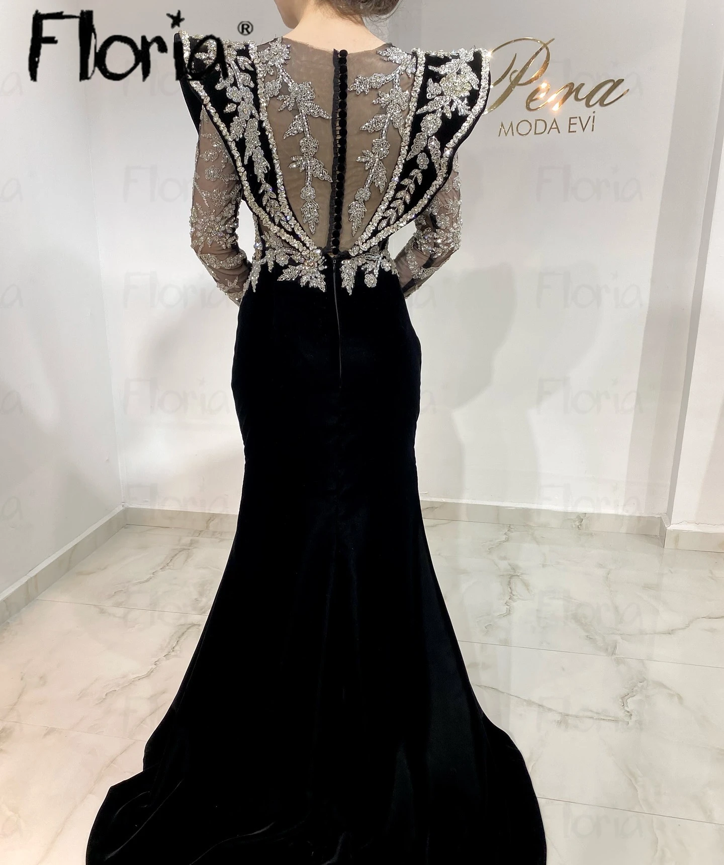 Floria Black Velvet Crystals Beaded Wedding Party Dress Long Sleeve Mermaid Prom Gowns Formal Stage Dress Bridal Customize Robe