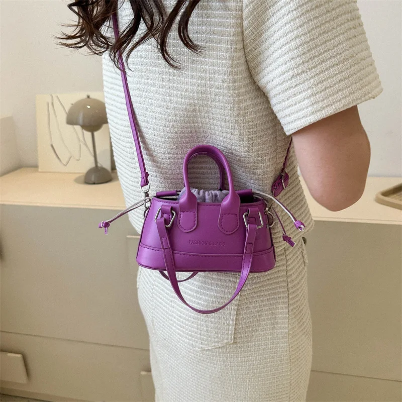 2023 New Fashion Women\'s Bag New Commuter Shoulder Bag Pu Leather Chain Handbag Women\'s Luxury Crossbody Bag Underarm Bag