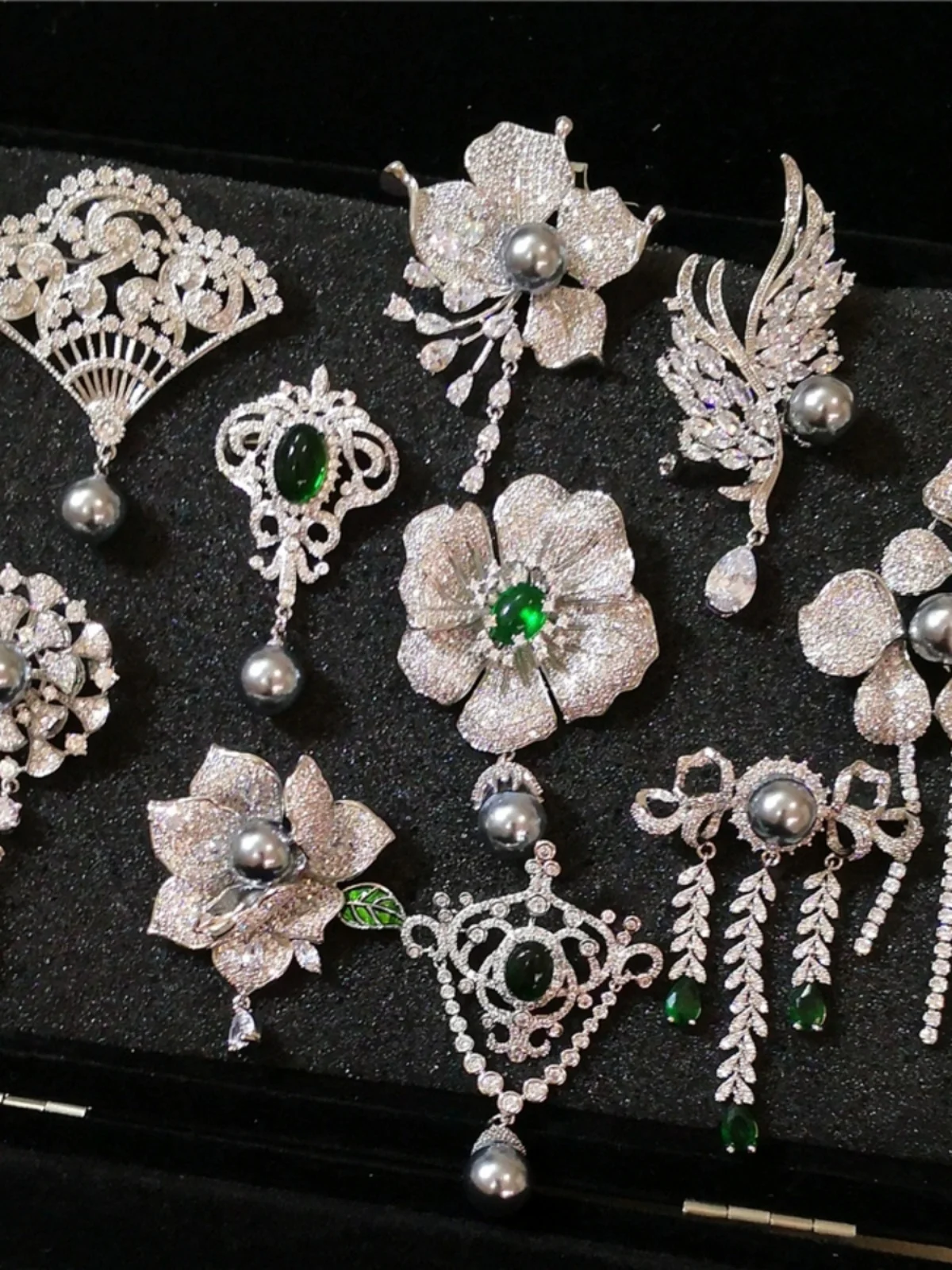 Gorgeous Exquisite Micro-zircon Vintage Brooch Sunflower Wings Tassel Fan-shape Drop Pearl Corsage Temperament Accessories Gift