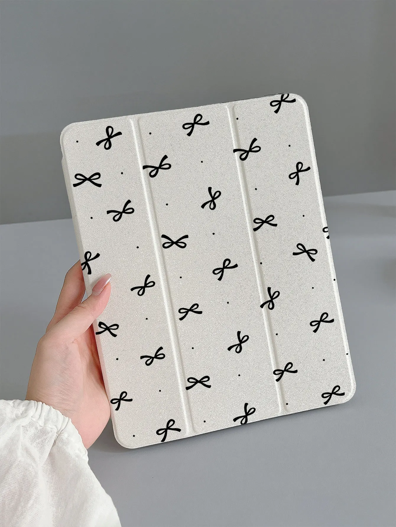 Polka Dot Bow Tie Tablet Protective Case, Suitable for iPad Protective Case Ipad7/8/9 Tablet Case 2022 Apple Air5/4/3 Ninth Generation 10.2 70% off Pro11 Full Cover 2024 Mini 7 New Model Air6/Ipad Tenth Generation Prot