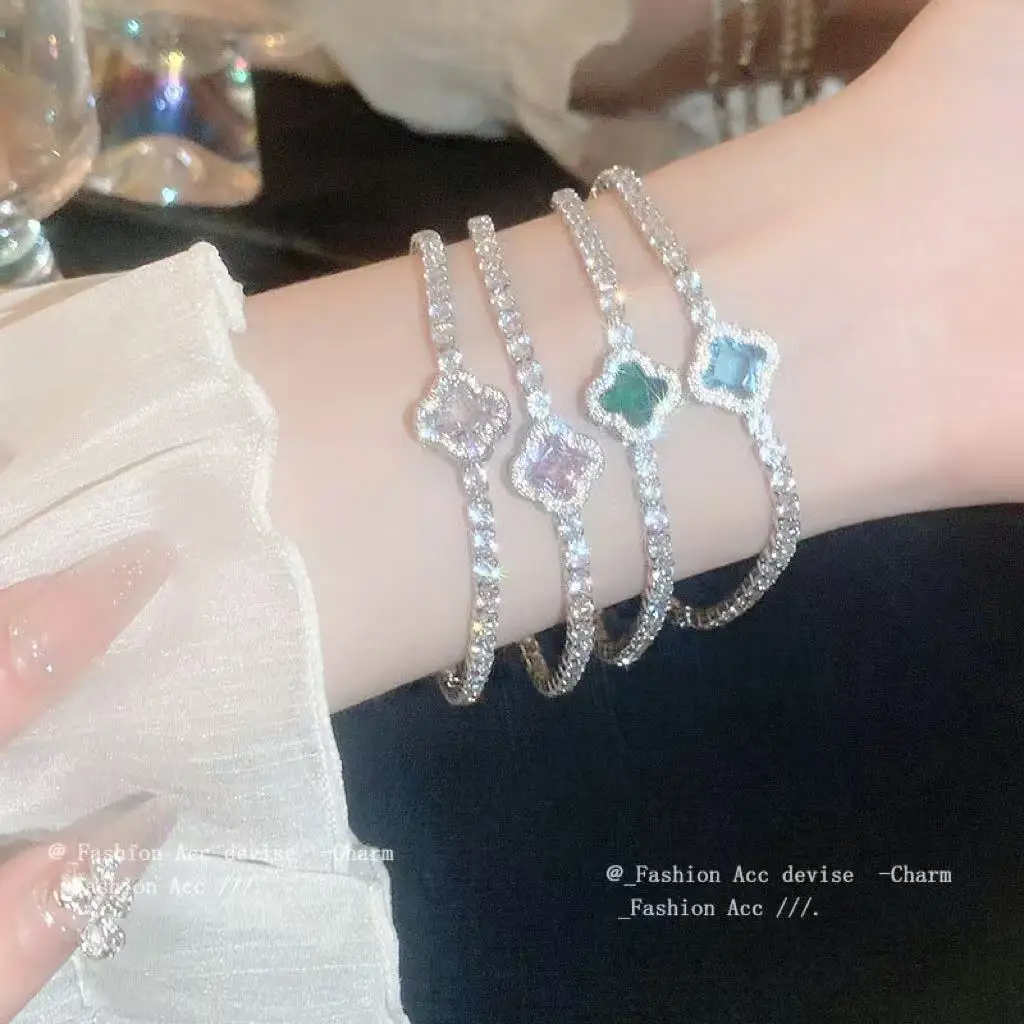 

Браслет из циркона, легкая роскошь, нишевый и элегантный браслет, модный, индивидуальный, универсальный и высококачественный.