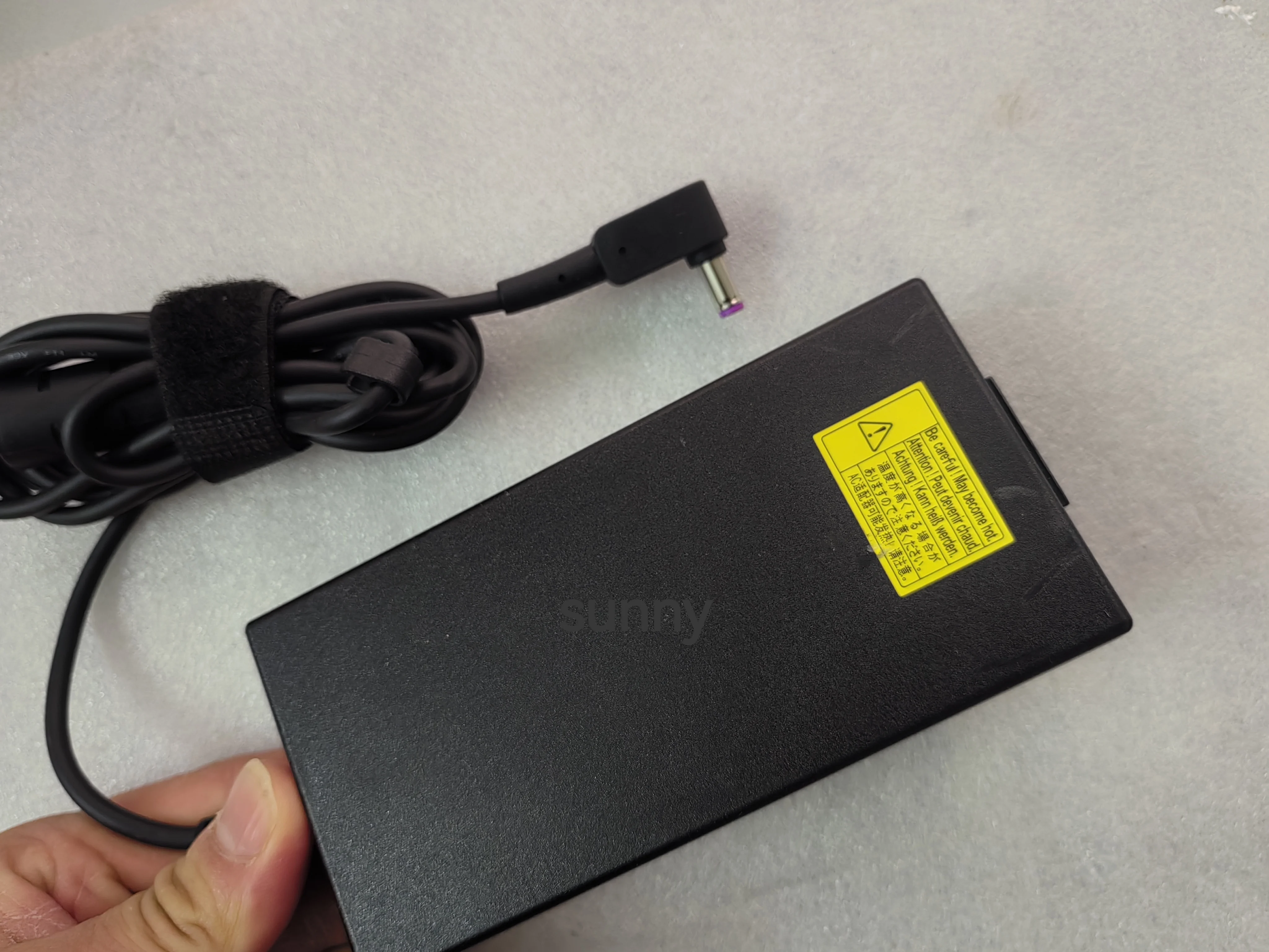Genuine LITEON 19.5V 6.92A 135W PA-1131-26 190023-11 UK CA AC Adapter For Acer Nitro 5 AN517-52-59GG N20C2 Gaming Laptop