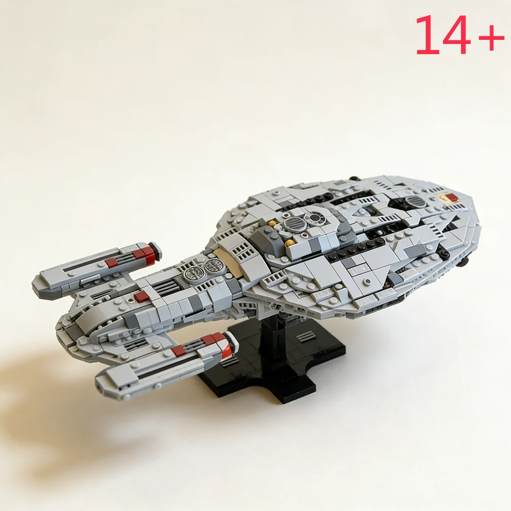 

2026 NEW 742PCS MOC USS Voyager NCC-74656 Midi-Scale Building Blocks Space Treks Sapceship Model DIY Bricks Set Toys Gifts