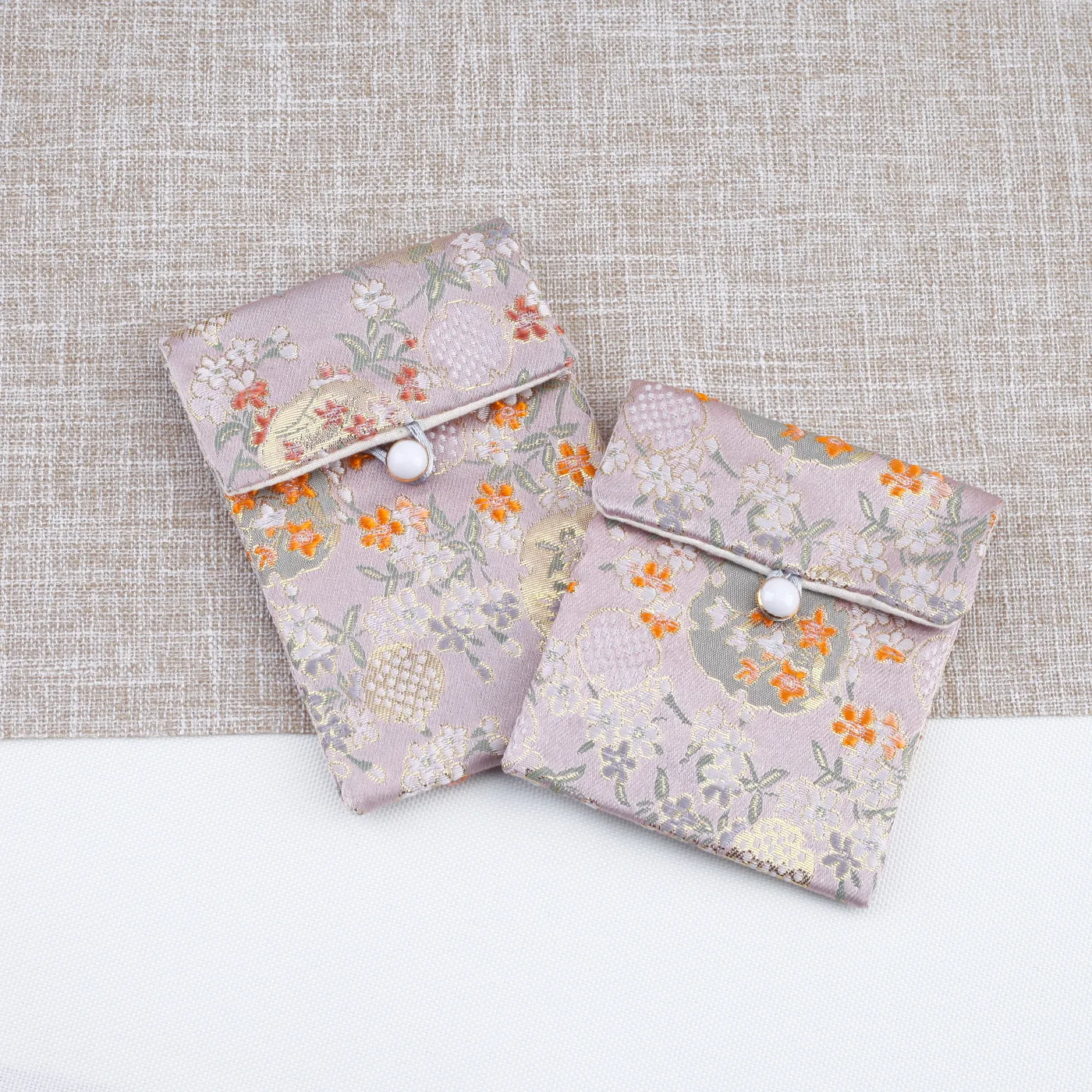 Jewel Pouch Soft Chinese Brocade Jewelry Bag Necklace Organizer Pouch Multi-Function Bracelet Satin Gift Packaging Case