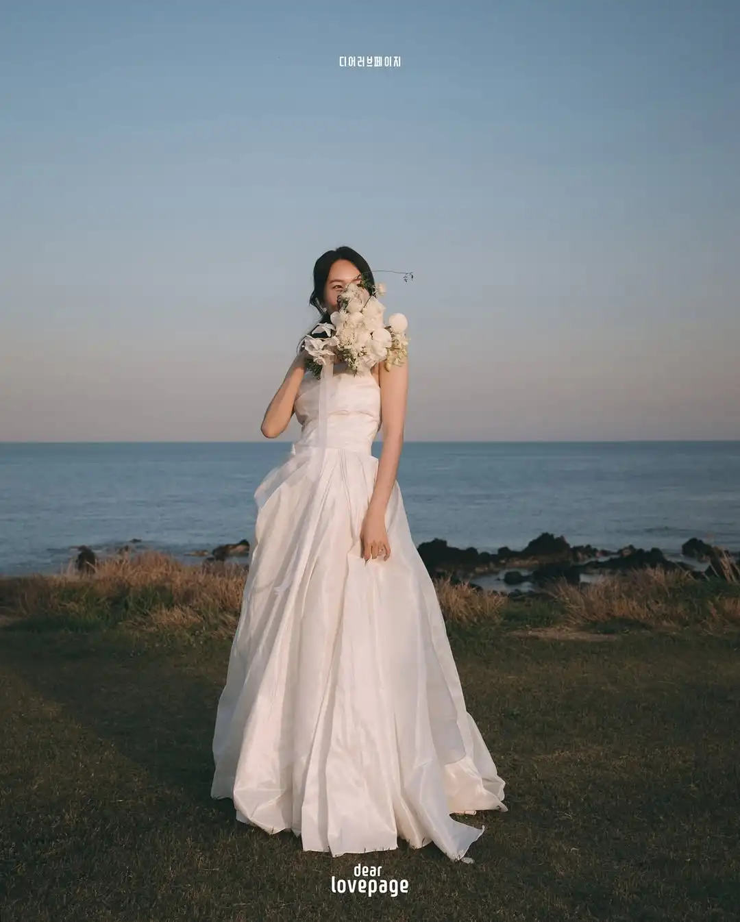 Zonder Taft Zijde Koreaanse Trouwjurken Aangepaste Strapless A-lijn Bruiloft Drukknopen Elegante Eenvoudige Bruidsfeestjurk